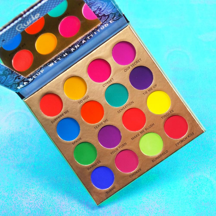 COLECCIÓN LENCERÍA 16 PALETA DE SOMBRAS DE OJOS MATE NAUGHTY NIGHTS